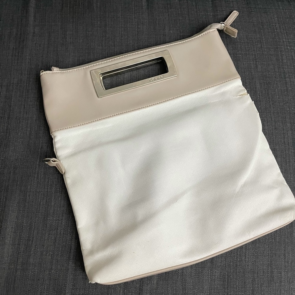Clutch two tone
